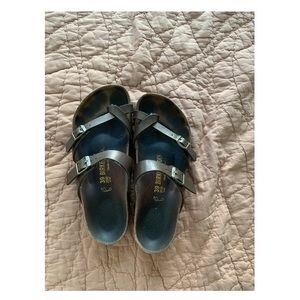 BIRKENSTOCK Mayari thong sandal; golden brown